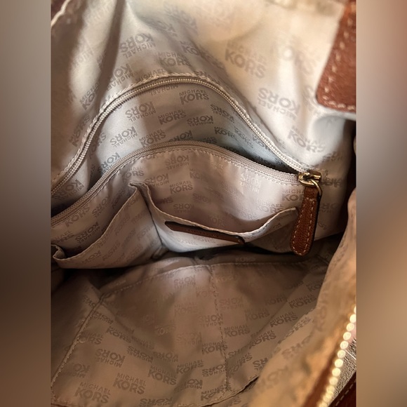 Vintage MICHAEL Michael Kors Brown Pebbled Leather Hobo Bag - Picture 13 of 16